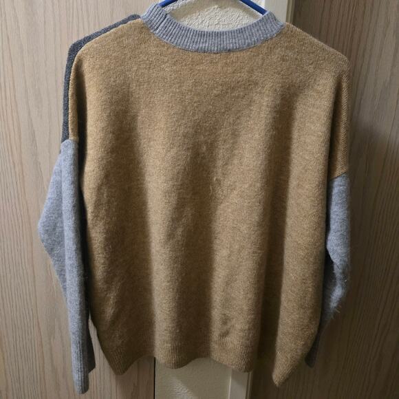 Vince Camuto Color Block Long Sleeve Sweater Medium - Picture 4 of 6